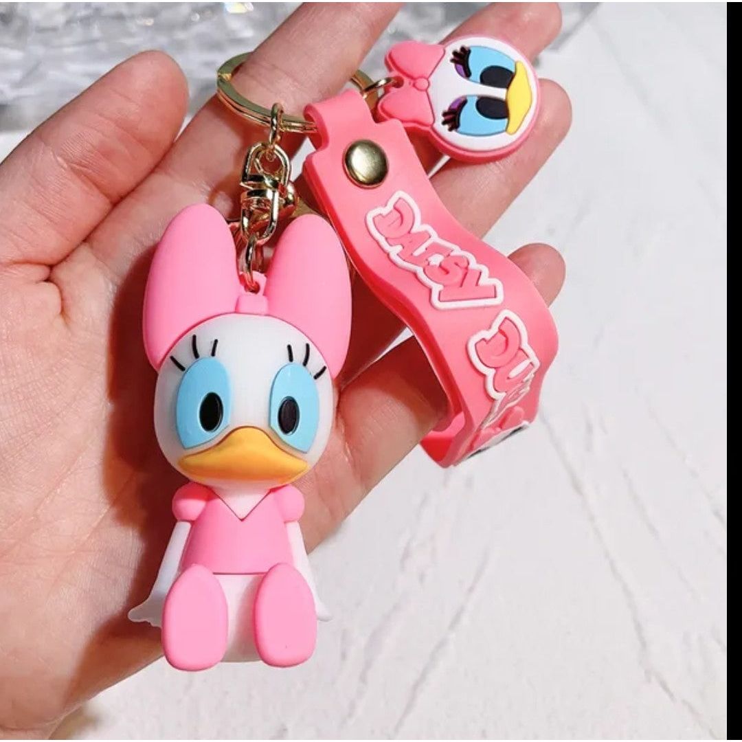 daisy paw rubber keychain