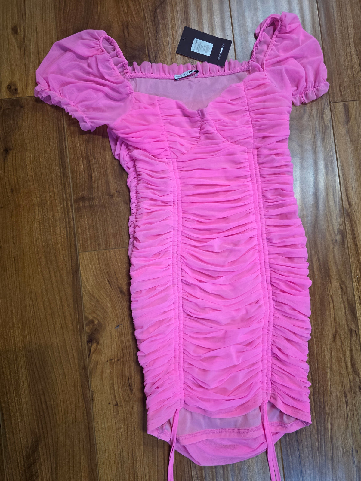 Vestido talla M,sirve a la s también no es grande