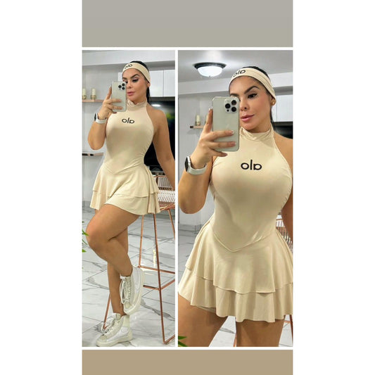 Vestido con short abajo y cinta de la cabeza