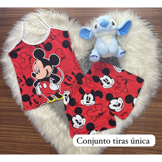 Women's pajamas, combining shorts and blouse for total comfort